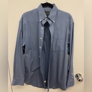 Men’s button up dress shirt